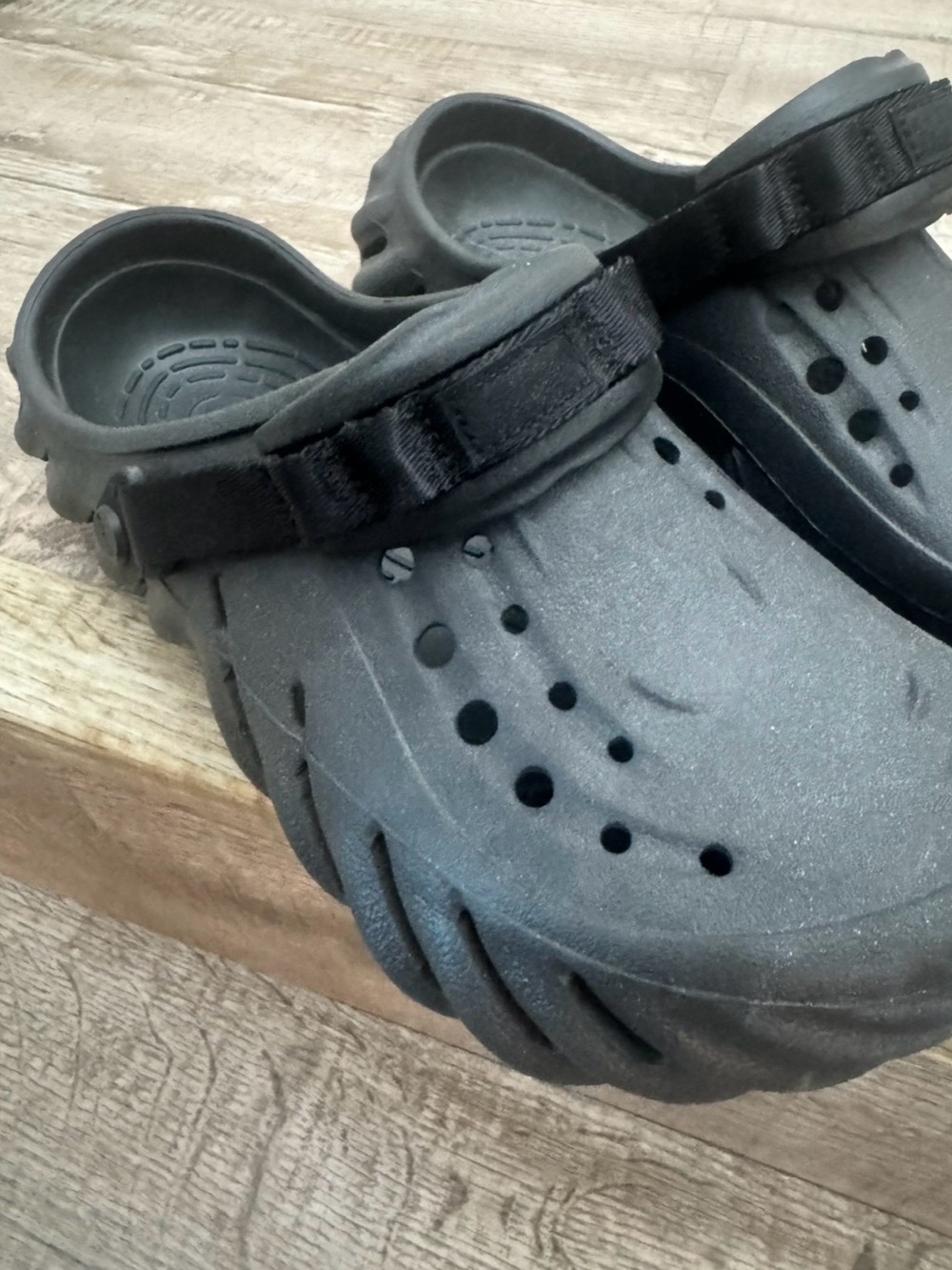 Black Crocs - Picture 3 of 9